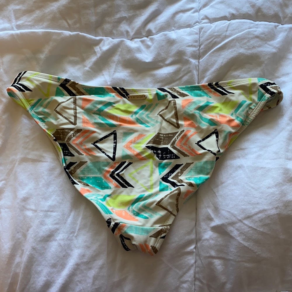 Super cute bikini bottom!